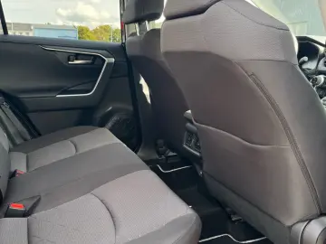 RAV 4 Hybrid 4x4 Team D AHK 1.650kg MwSt.