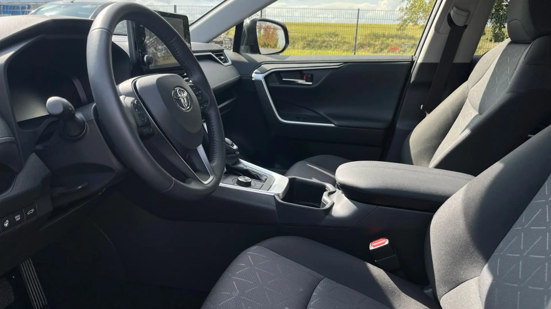 RAV 4 Hybrid 4x4 Team D AHK 1.650kg MwSt.