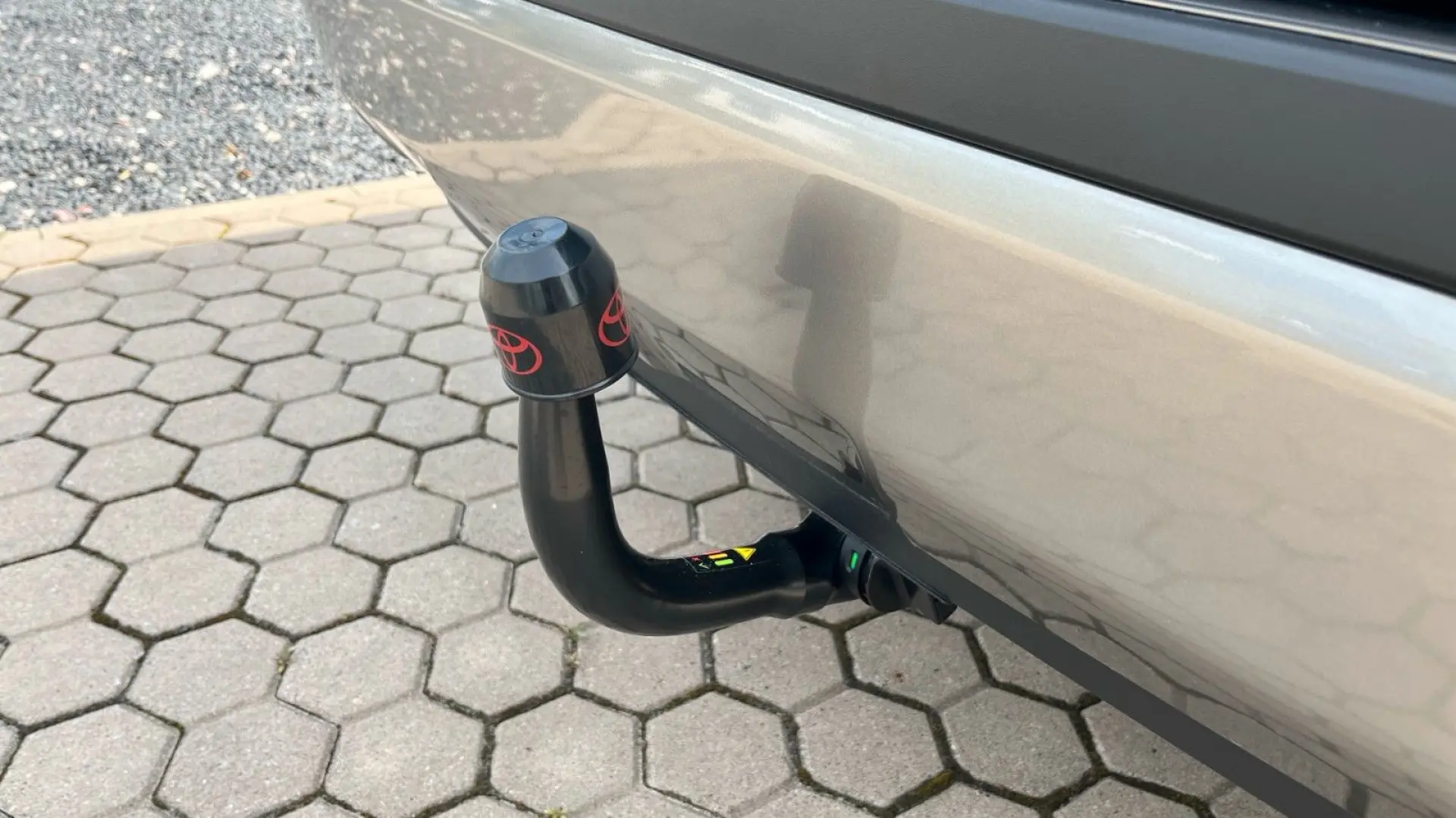 RAV 4 Hybrid 4x4 Team D AHK 1.650kg MwSt.