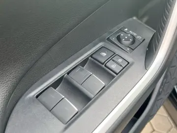 RAV 4 Hybrid 4x4 Team D AHK 1.650kg MwSt.