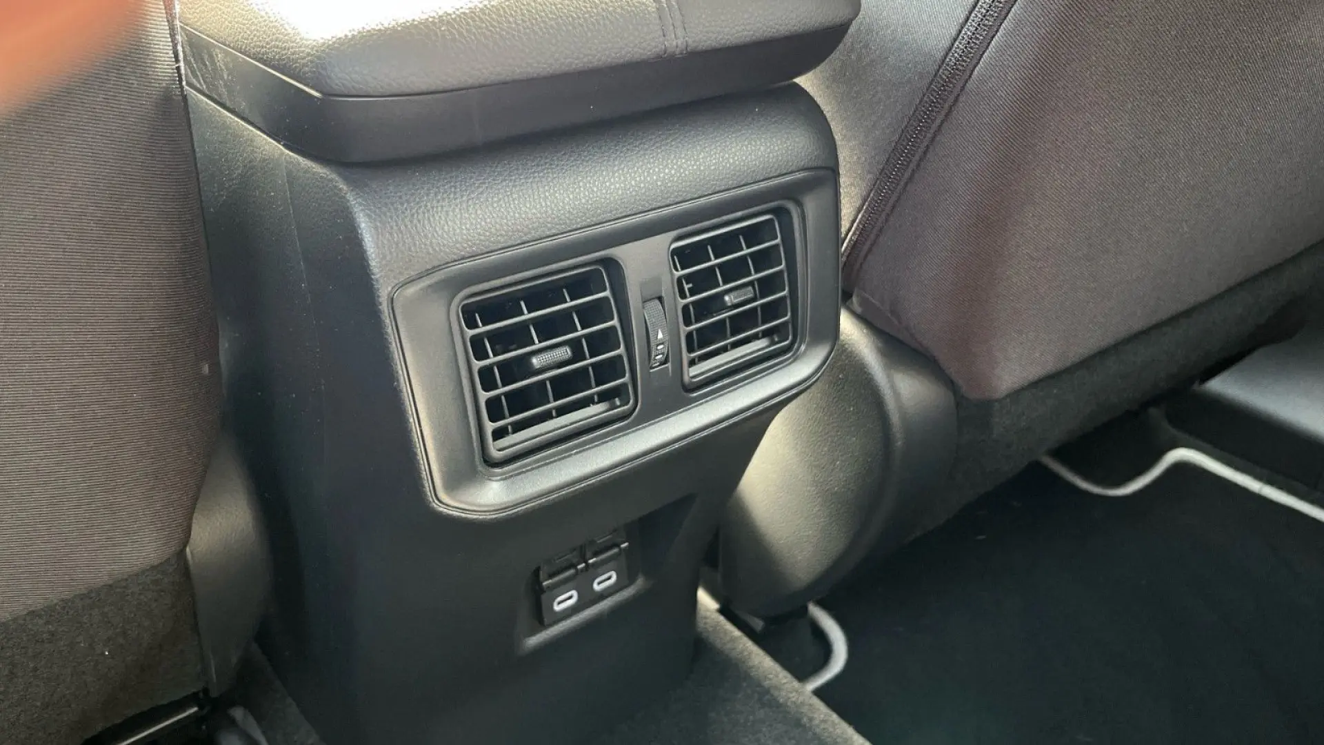 RAV 4 Hybrid 4x4 Team D AHK 1.650kg MwSt.