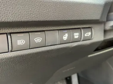 RAV 4 Hybrid 4x4 Team D AHK 1.650kg MwSt.