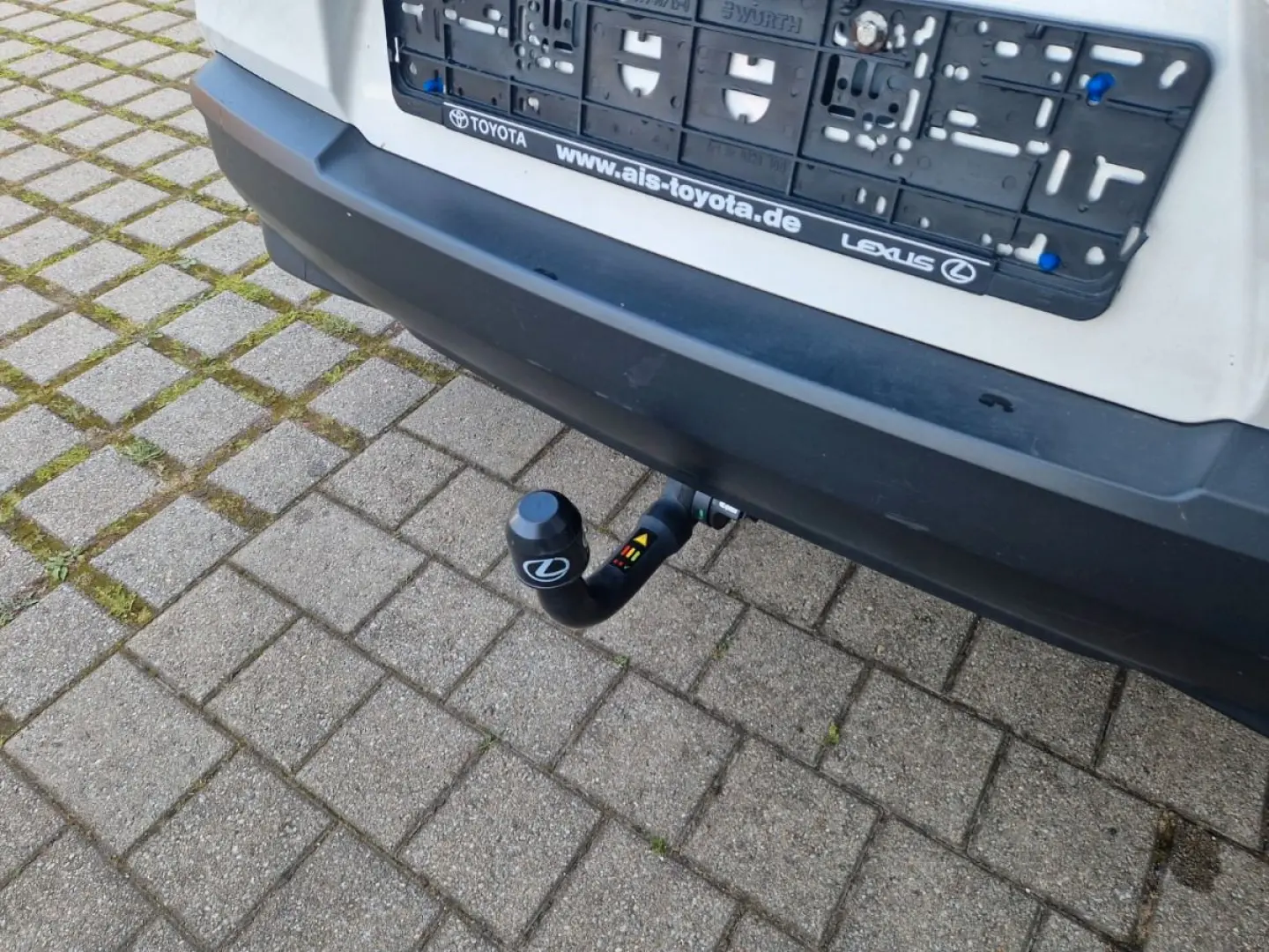 UX 250h AHK KAM DAB SHZ