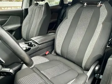 Peugeot 3008 lantul cu came de 8  152.000 km  garantie  rate