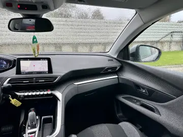Peugeot 3008 lantul cu came de 8  152.000 km  garantie  rate