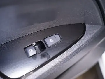 Sportage 1.6 PHEV AWD Vision Aut Navi RFK LED Ca