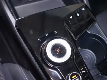 Sportage 1.6 PHEV AWD Vision Aut Navi RFK LED Ca