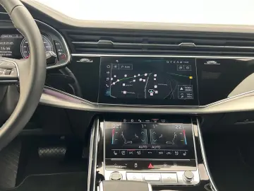 Q7 50 TDI qu S line tip EUPE 113.840 Air B&O HUD