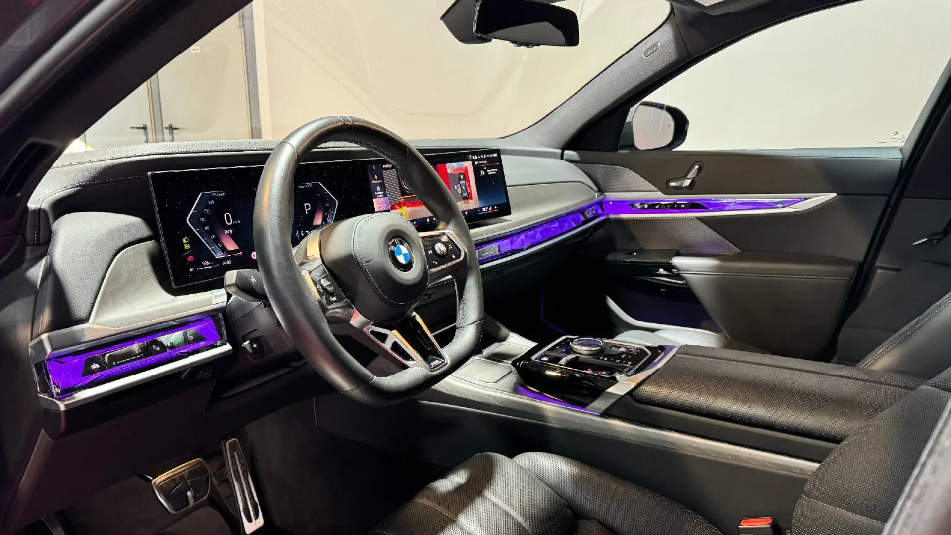 740 d xDrive M Sport 22  SKY LOUNGE