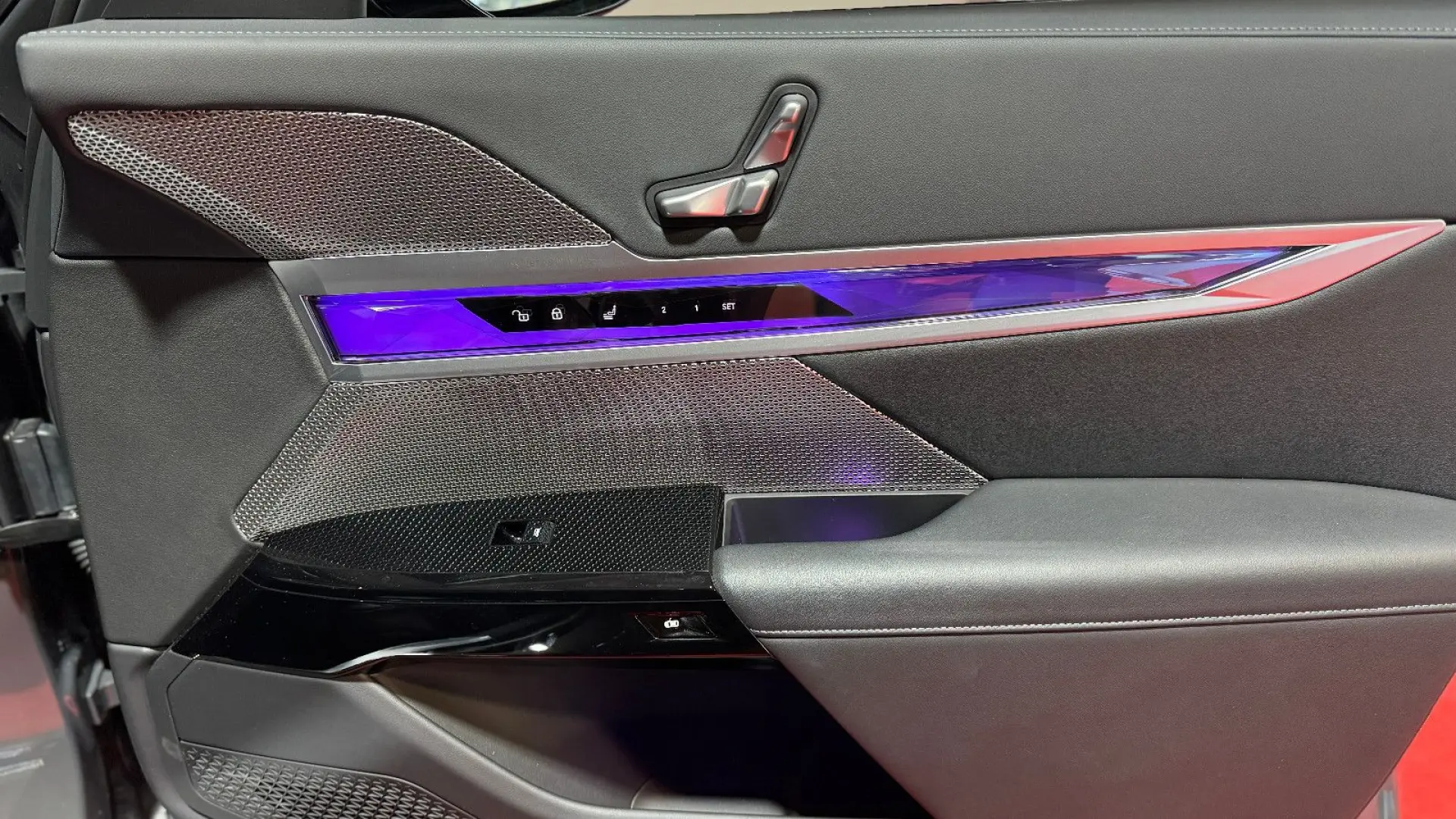 740 d xDrive M Sport 22  SKY LOUNGE