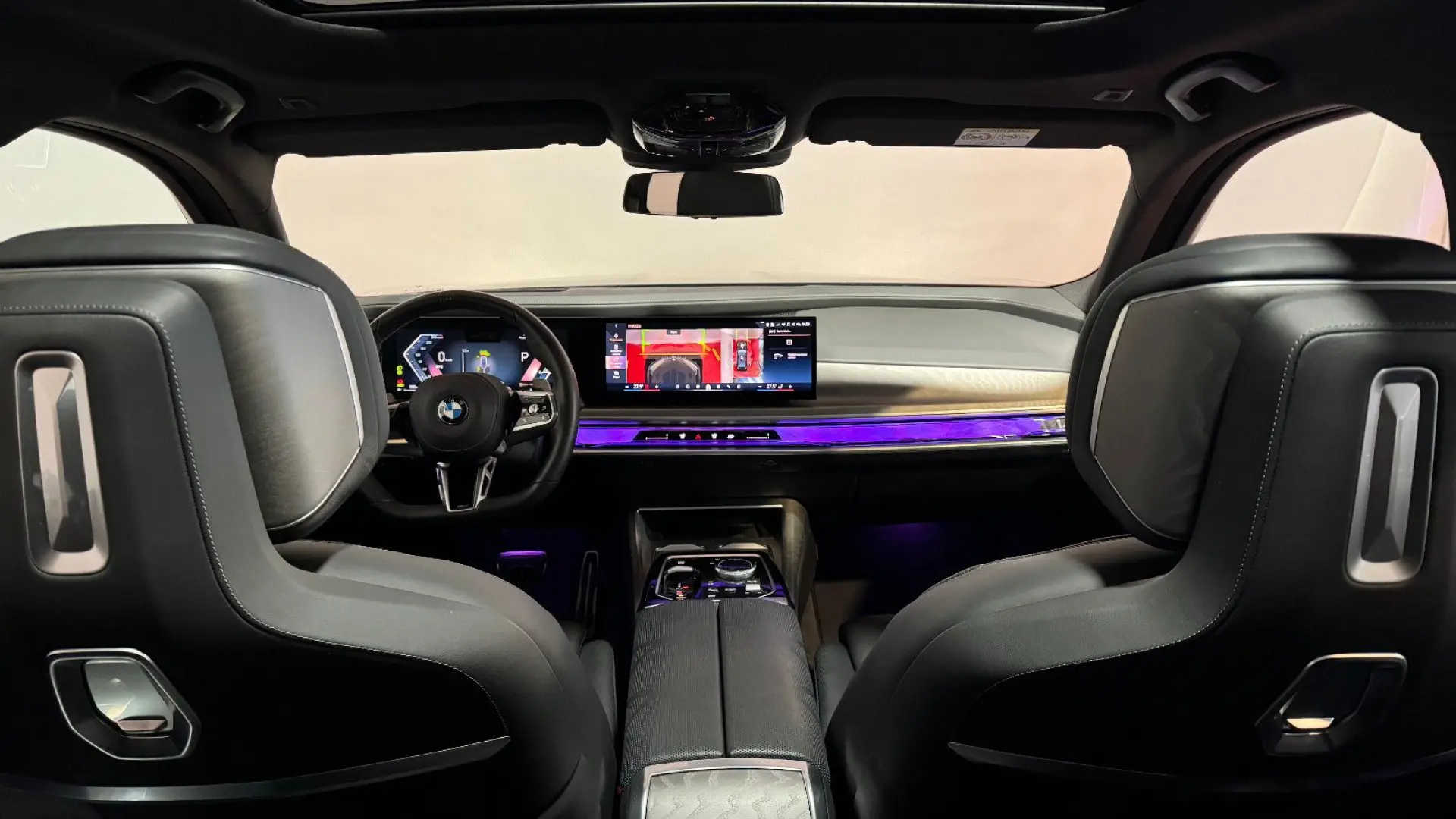 740 d xDrive M Sport 22  SKY LOUNGE