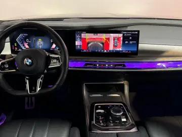 740 d xDrive M Sport 22  SKY LOUNGE