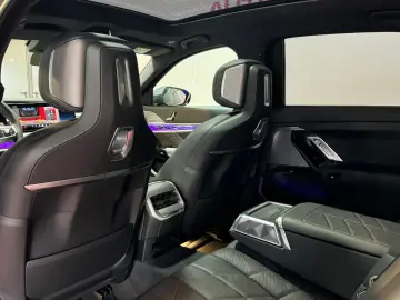 740 d xDrive M Sport 22  SKY LOUNGE