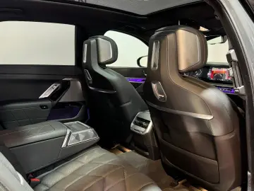 740 d xDrive M Sport 22  SKY LOUNGE