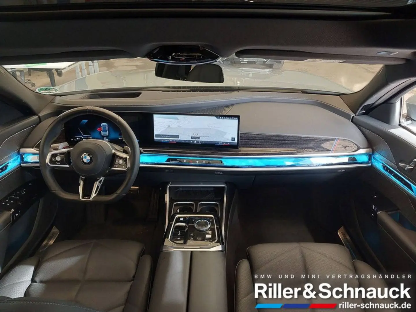 740d xDrive M Sport PANO