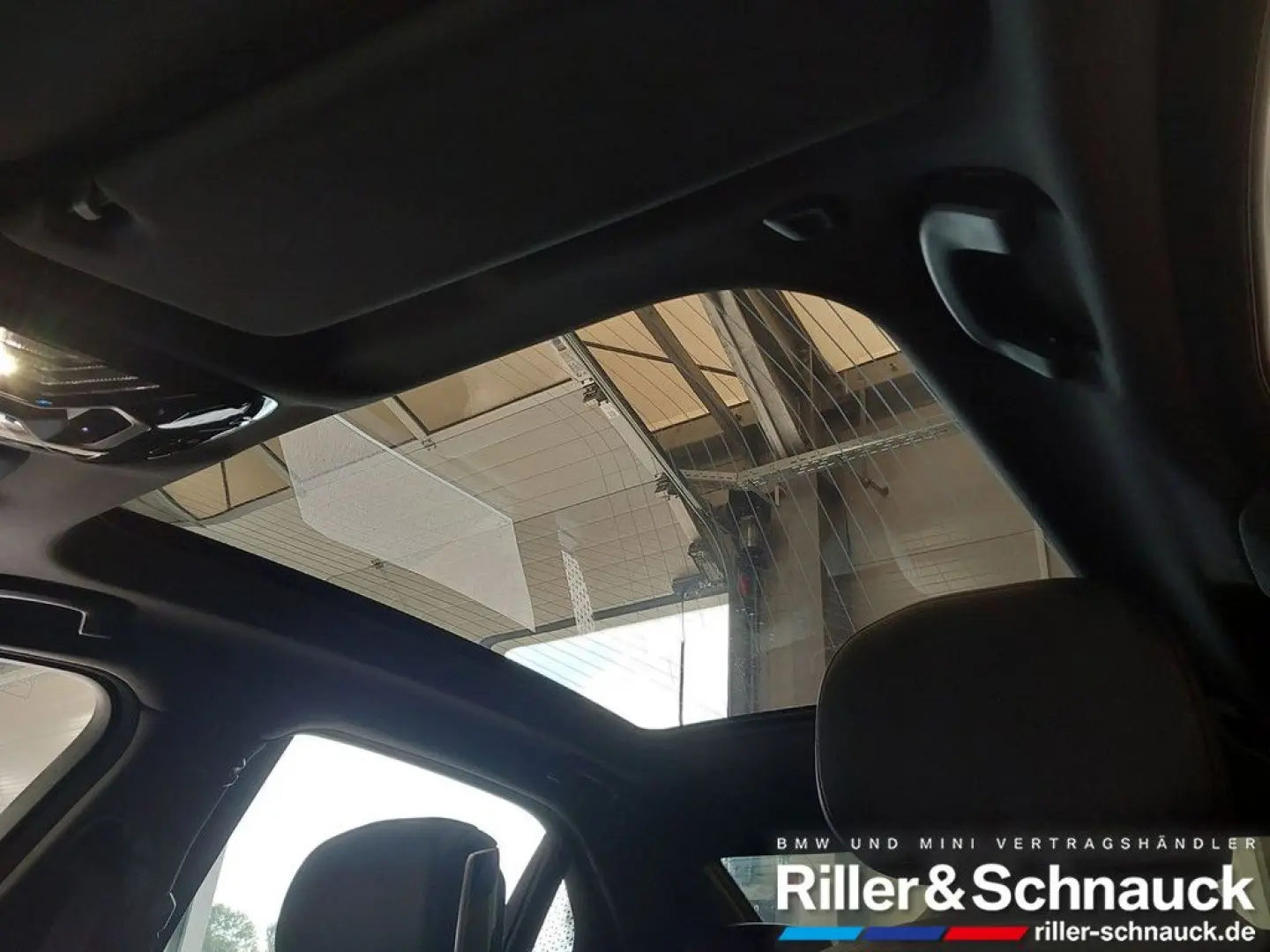 740d xDrive M Sport PANO