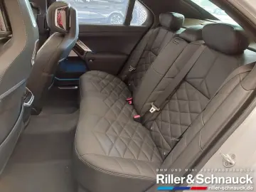 740d xDrive M Sport PANO