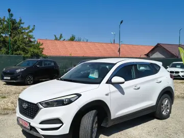 Hyundai Tucson blue 1.7