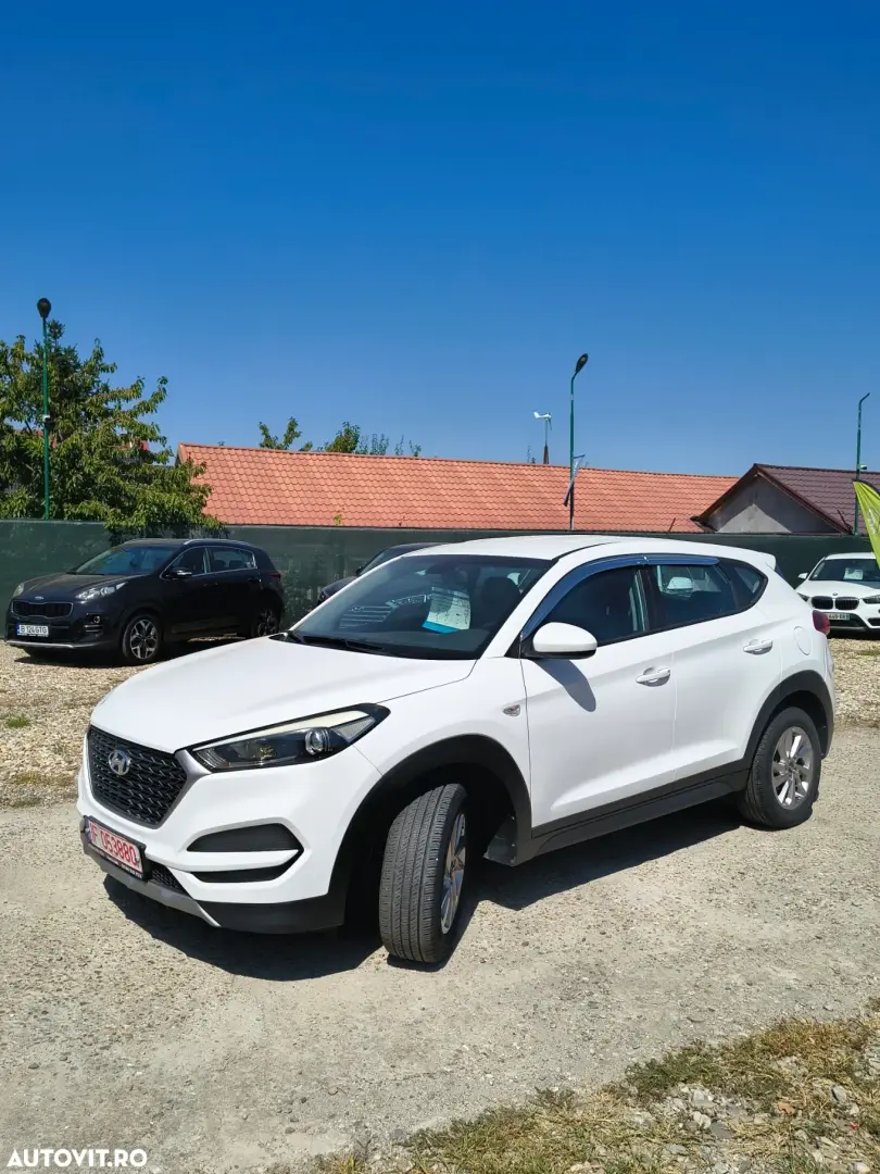 Hyundai Tucson blue 1.7