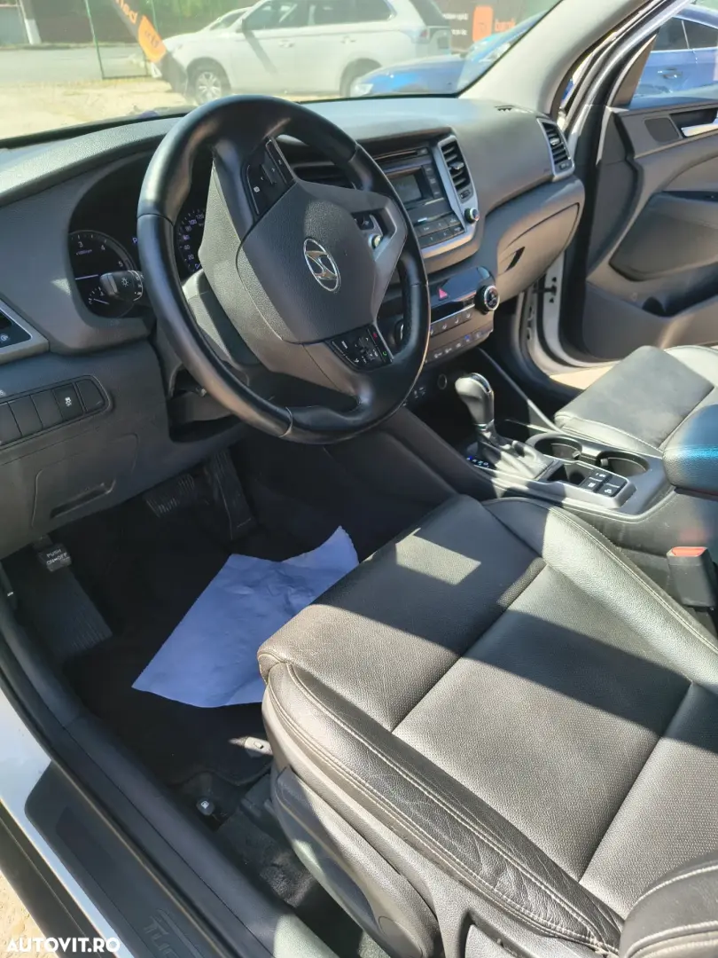 Hyundai Tucson blue 1.7