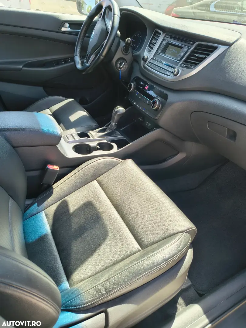 Hyundai Tucson blue 1.7