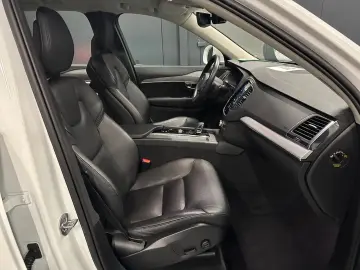 XC90 Momentum Pro AWD  19Zoll AHK LEDER KAMERA