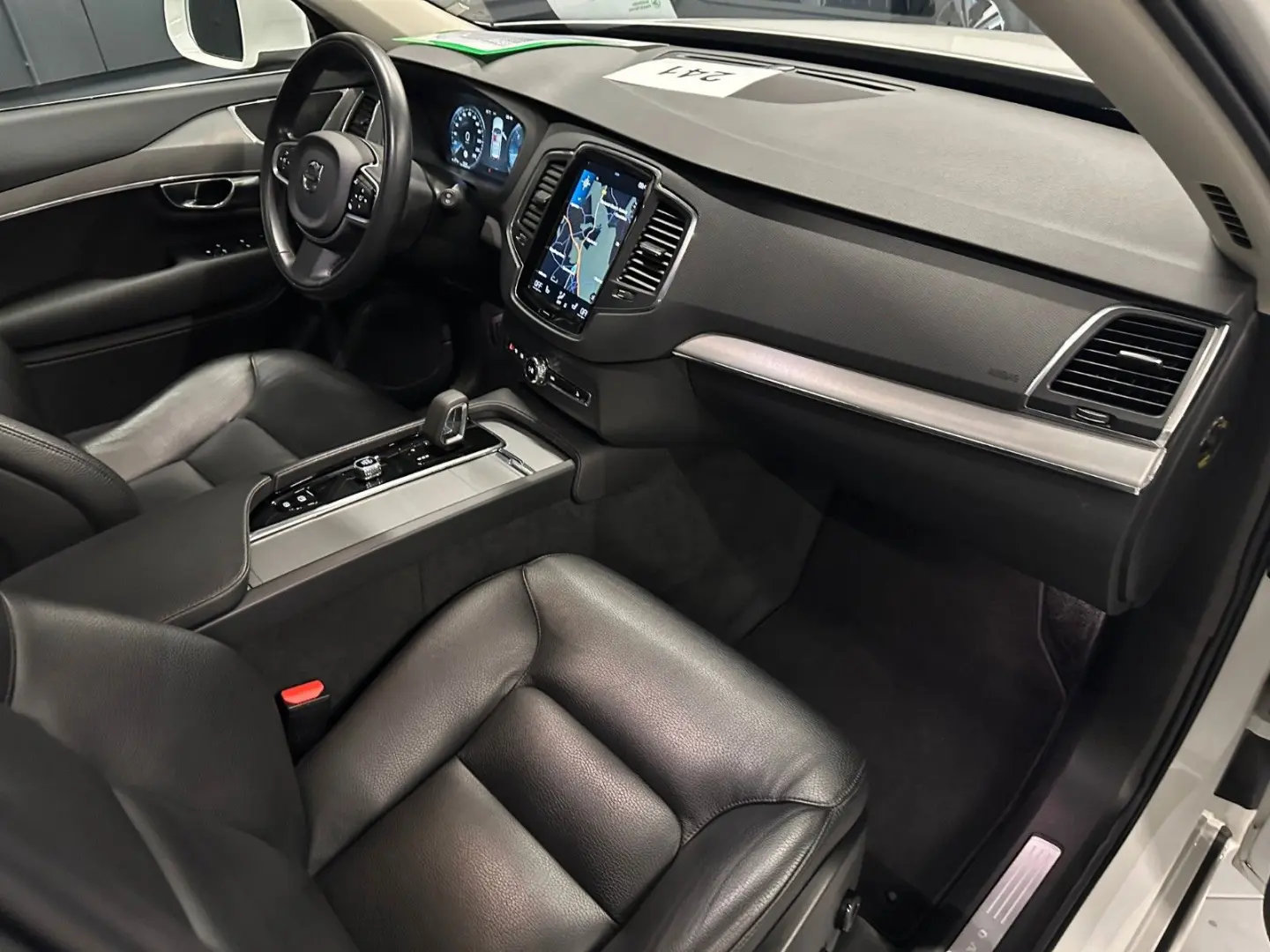 XC90 Momentum Pro AWD  19Zoll AHK LEDER KAMERA