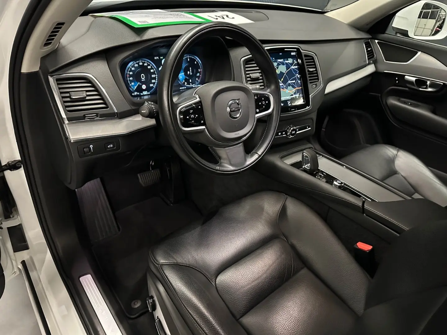 XC90 Momentum Pro AWD  19Zoll AHK LEDER KAMERA