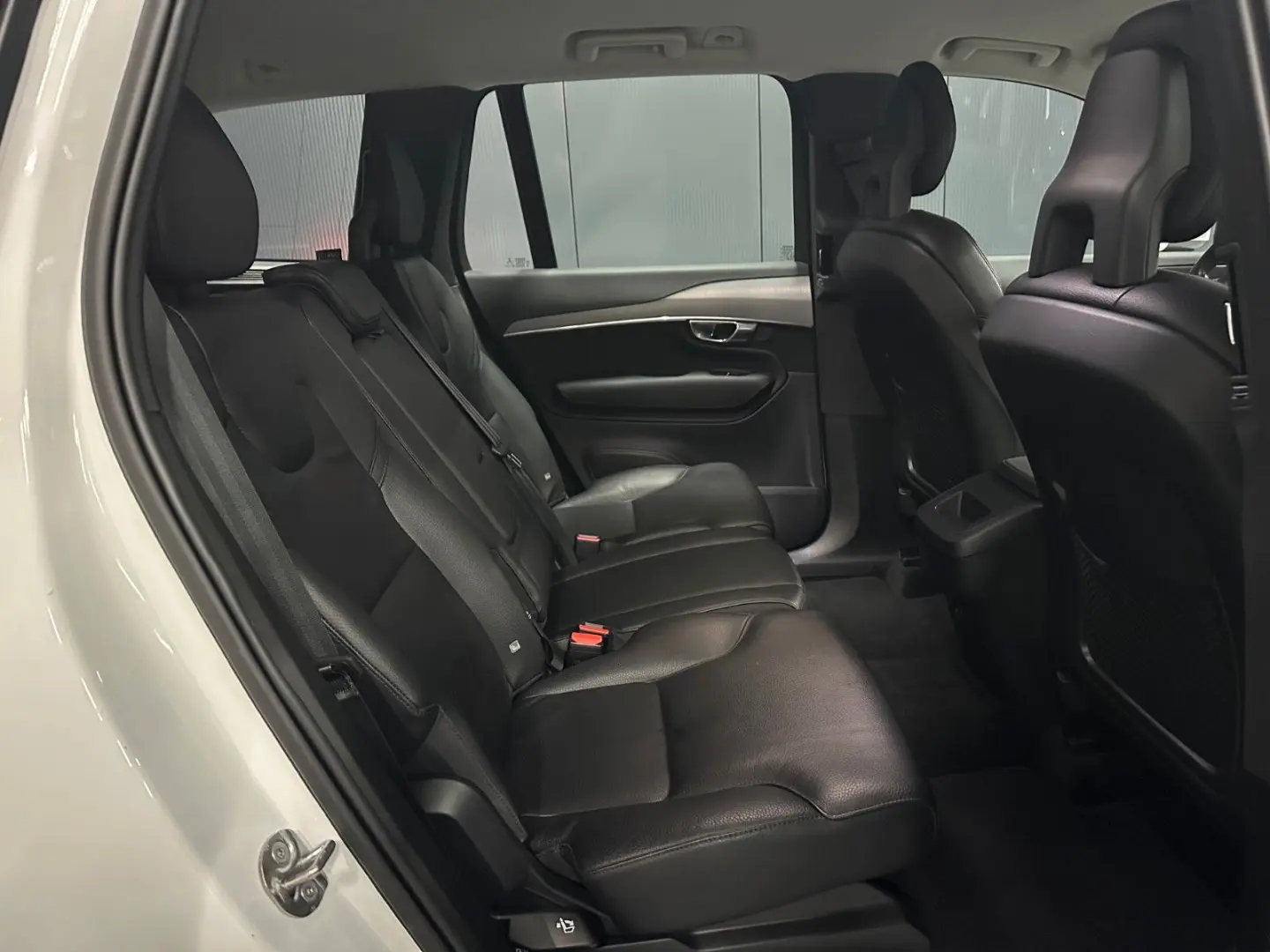 XC90 Momentum Pro AWD  19Zoll AHK LEDER KAMERA