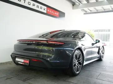 Taycan 4 S