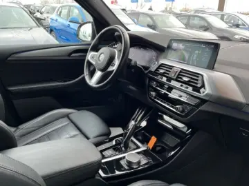 X3 xDrive 30e A M Sport LED ParkAss AHK-klappbar