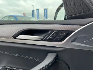 X3 xDrive 30e A M Sport LED ParkAss AHK-klappbar