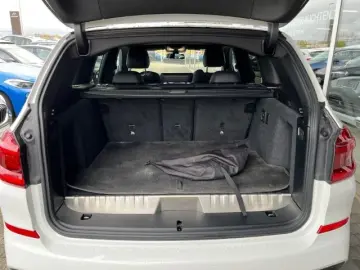 X3 xDrive 30e A M Sport LED ParkAss AHK-klappbar