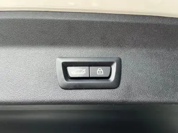 X3 xDrive 30e A M Sport LED ParkAss AHK-klappbar