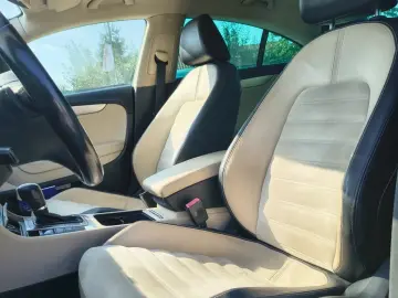 Volkswagen Passat CC 2.0 TDI