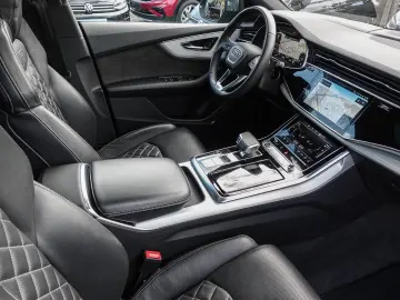 Q8 3.0 TFSI e quattro tiptronic