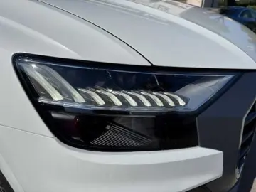 Audi Q8 I