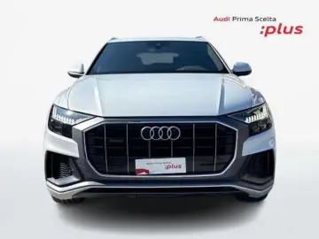 Audi Q8 I