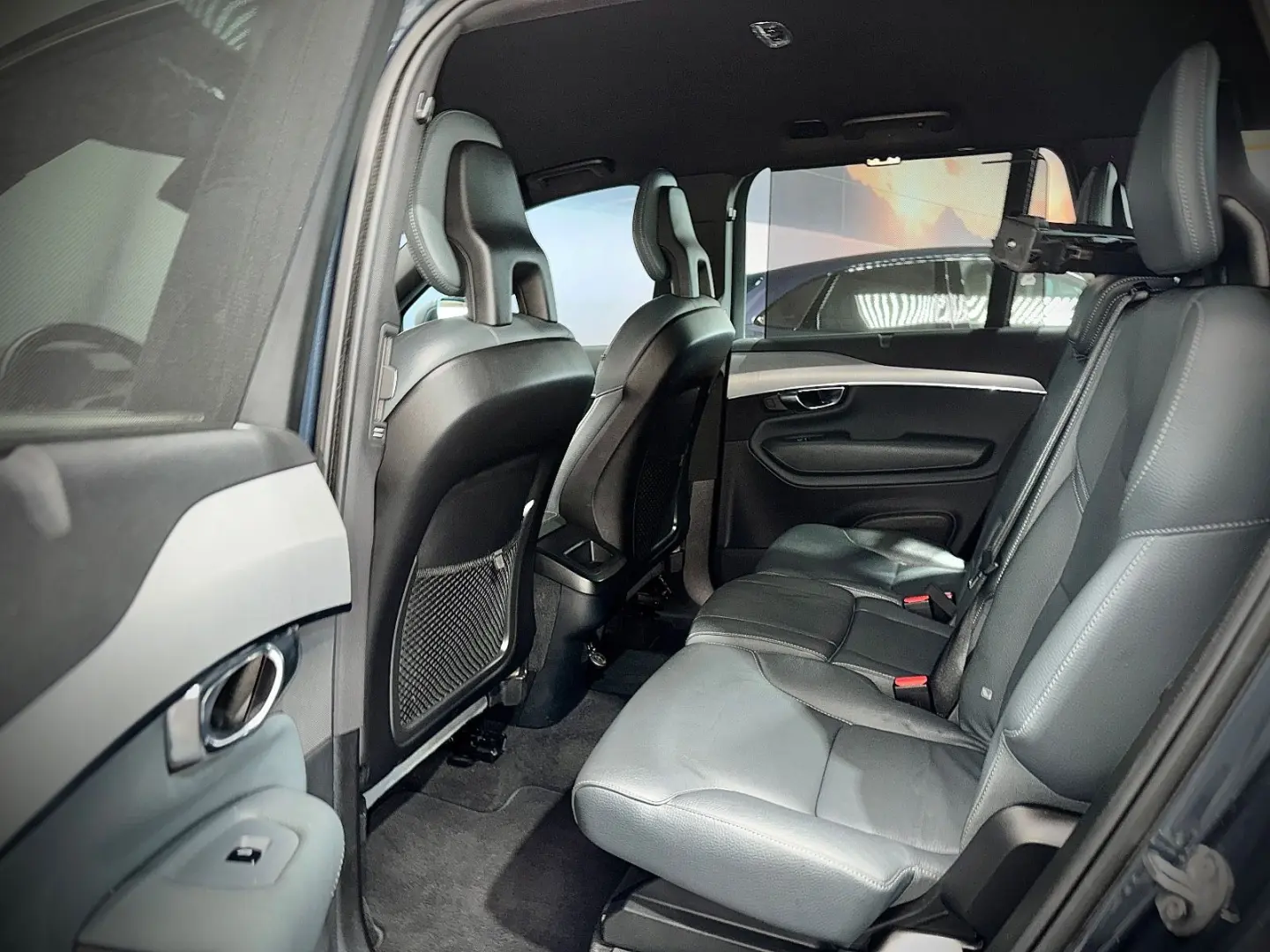 XC90 B5 MOMENTUM PRO AWD 7SITZER THORS HAMMER 1