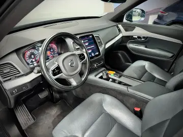 XC90 B5 MOMENTUM PRO AWD 7SITZER THORS HAMMER 1