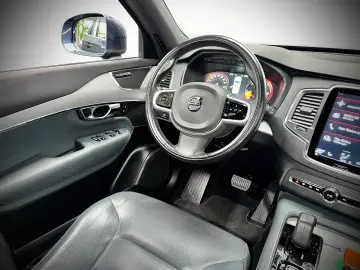 XC90 B5 MOMENTUM PRO AWD 7SITZER THORS HAMMER 1