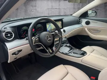 E 300 AMG SCHIEBEDACH 360 AMBI MBUX-HIGH-END LED