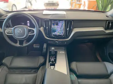 XC60 B4 2.0 Diesel Mild-Hybrid 2WD R Design