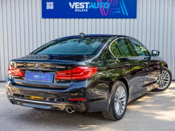 BMW 530i individual HeadUp Incalzire Camera Navi LED