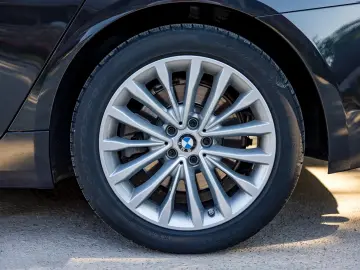 BMW 530i individual HeadUp Incalzire Camera Navi LED