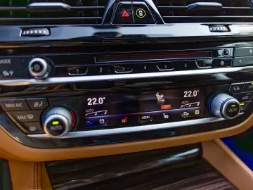 BMW 530i individual HeadUp Incalzire Camera Navi LED