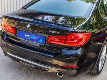 BMW 530i individual HeadUp Incalzire Camera Navi LED