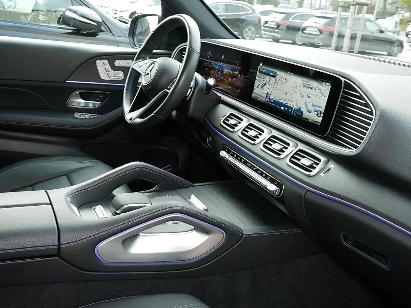 GLE 300 d 4M AMG DISTR. STANDH. AHK PANO NIGHT