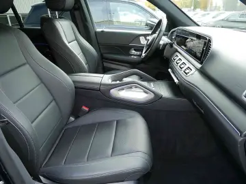 GLE 300 d 4M AMG DISTR. STANDH. AHK PANO NIGHT