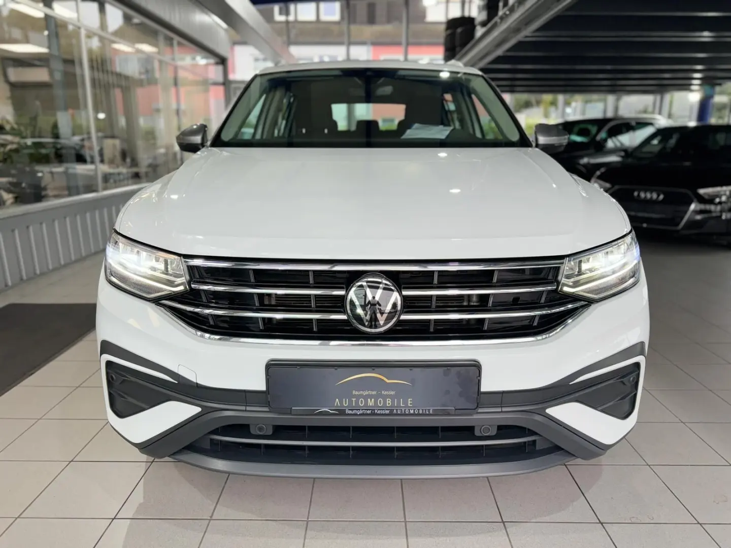 Tiguan Allspace Life 2.0 TDI DSG LED VIRT PDC